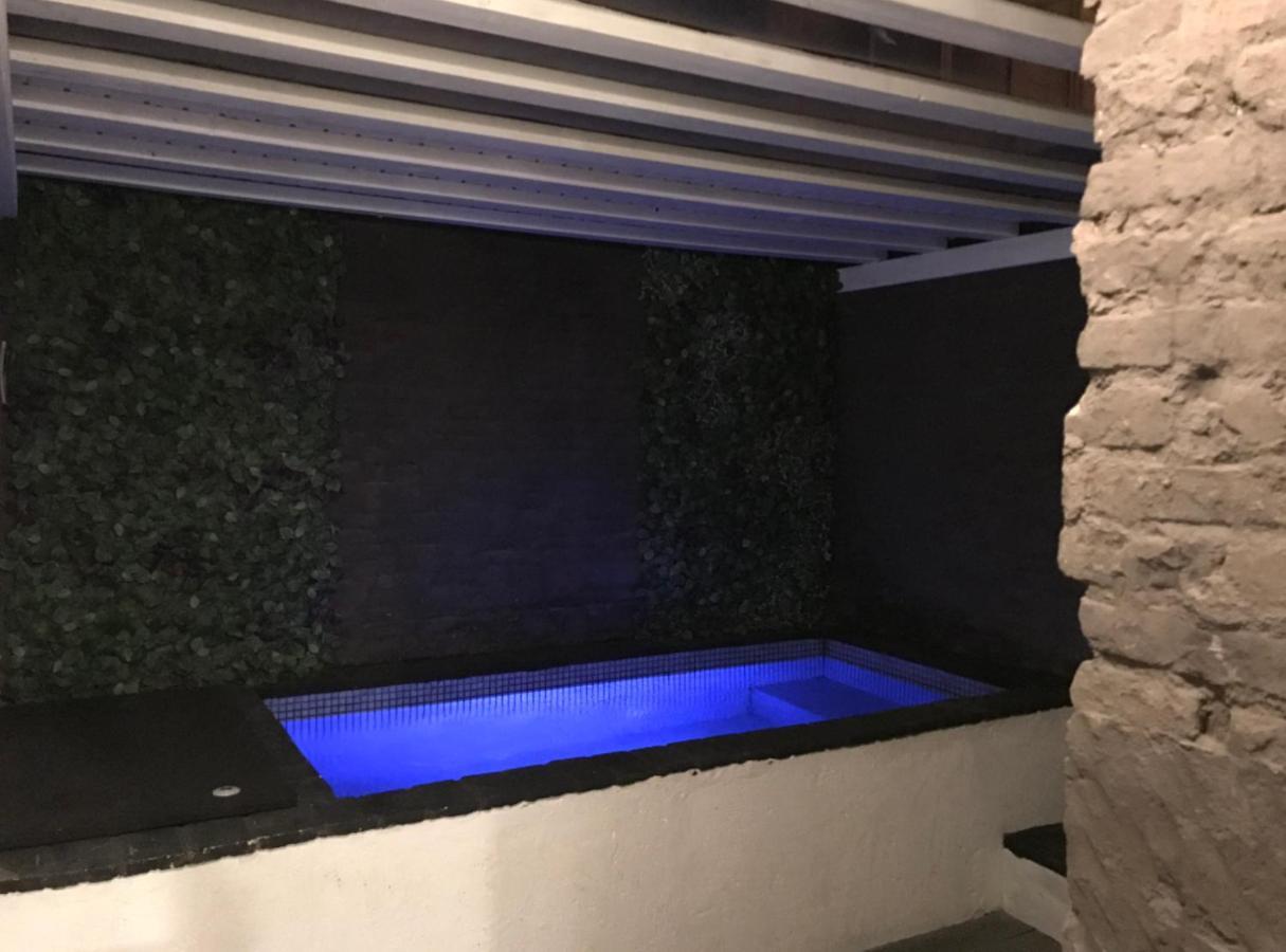 ולנסיה Pequeno Alojamiento Con Mini Piscina - No Climatizada מראה חיצוני תמונה